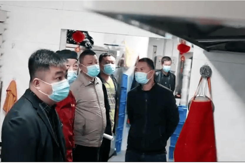 kaiyun网站油烟扰民？峰峰环保部门出手了！(图2)