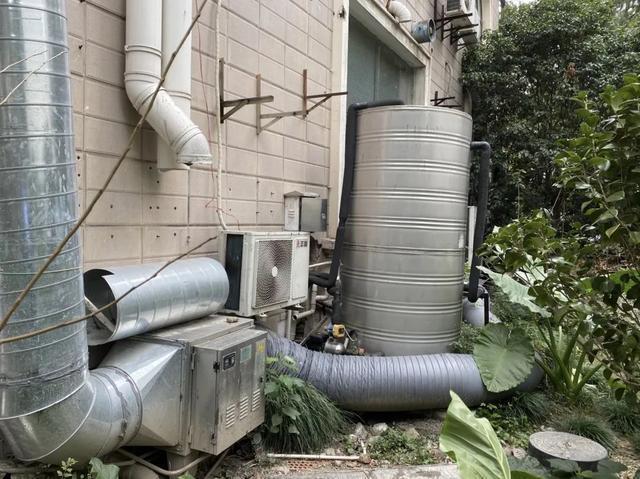 餐饮油烟治理典型案例｜困扰周边居民的油烟问题解决了十年老店何去何从？(图2)